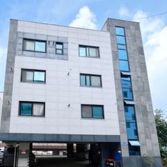 Taean Studio ⛱️ Fully Furnished & Built-in Ap Unit Image