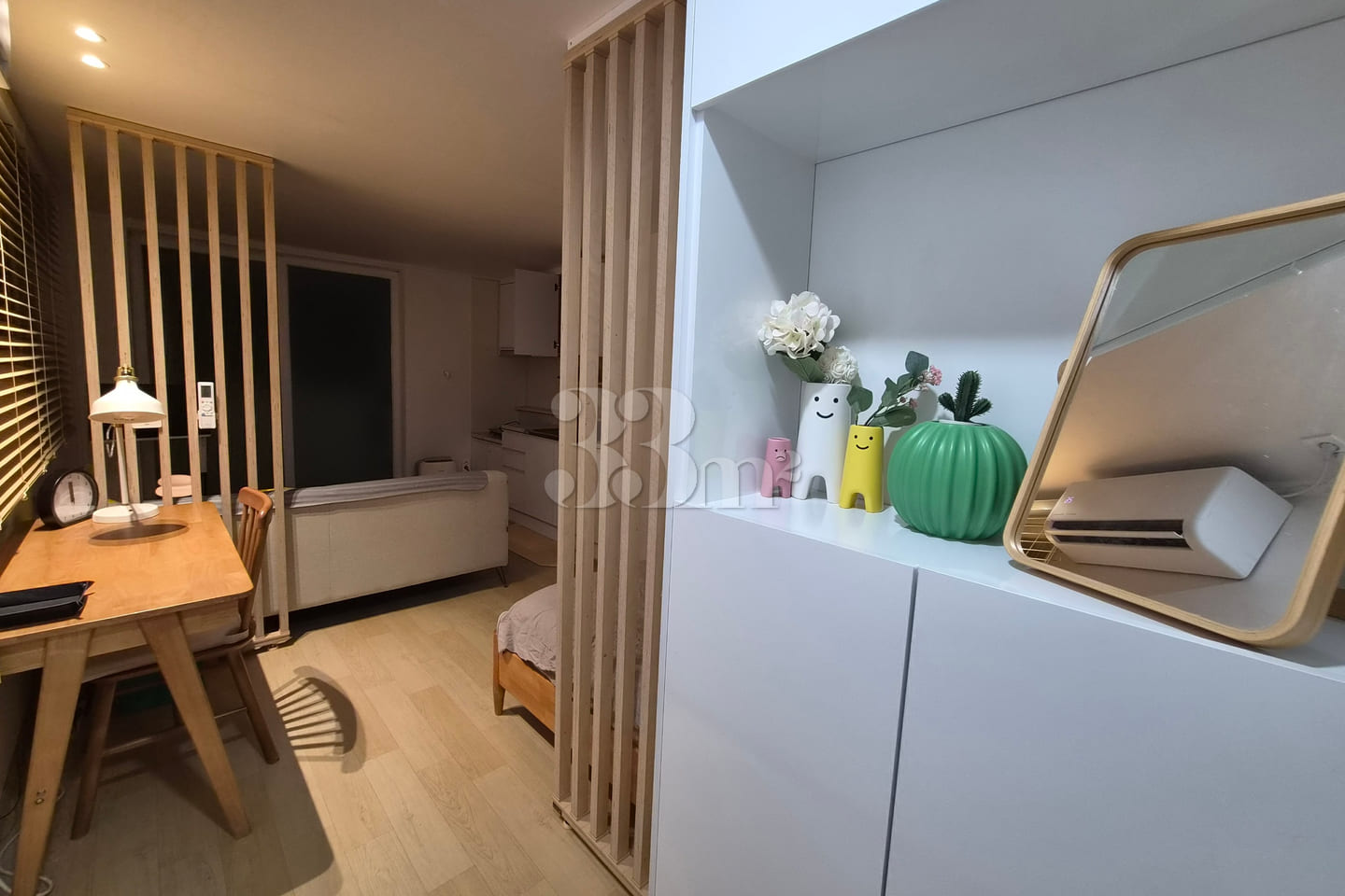 Spacious studio apartment right next to Cheon 6th image