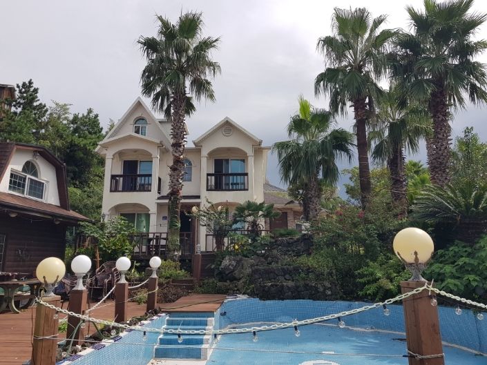 Studio with separate room, 2nd floor, 40F 0th image