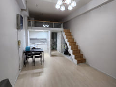 Fully renovated duplex unit, 2 minutes from Y 1th image