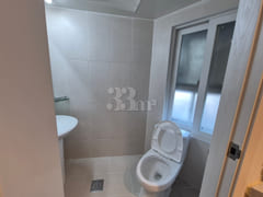 Cozy, fully furnished 'Two-Bay D' unit 6th image