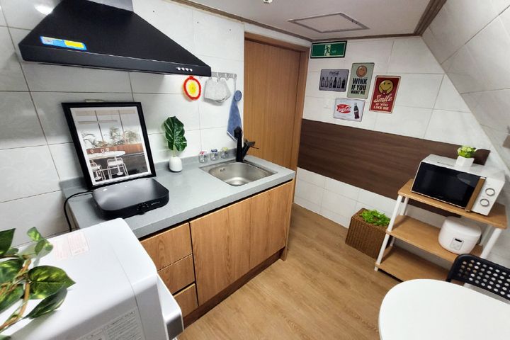 Seocho Gyodae Deluxe Room 110 6th image