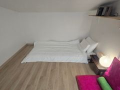 Room 302 4th image