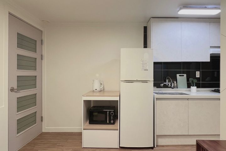 Fully furnished two-room unit near Gijang Mar 6th image