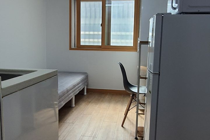 Dakyeong Studio Apartment, Room 306 0th image