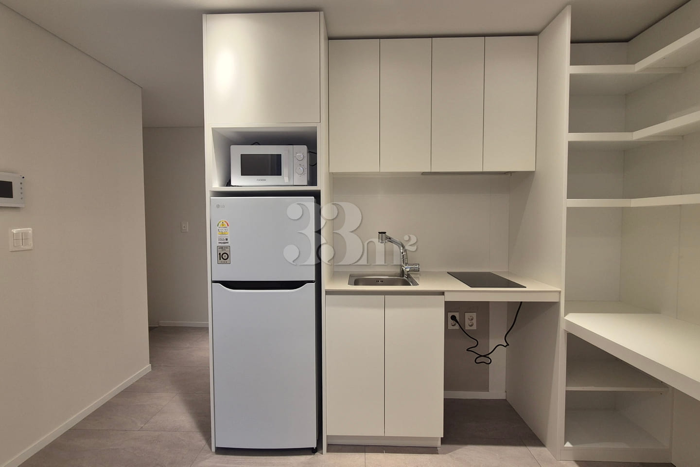 Fully furnished studio in Bangbae-dong 2th image