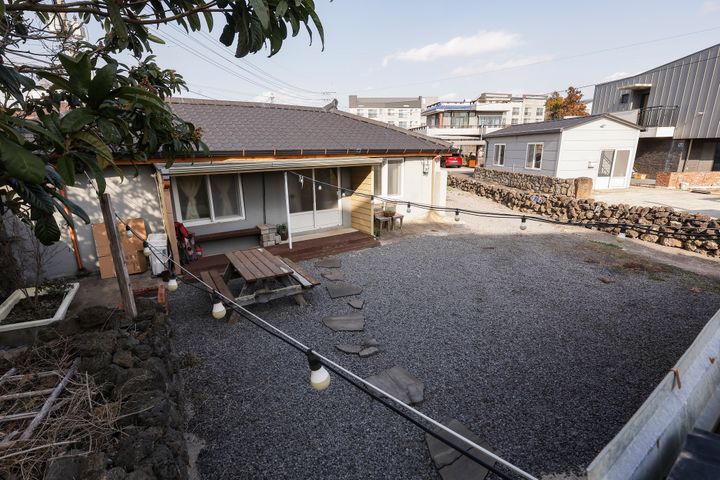 Gueok House 15th image