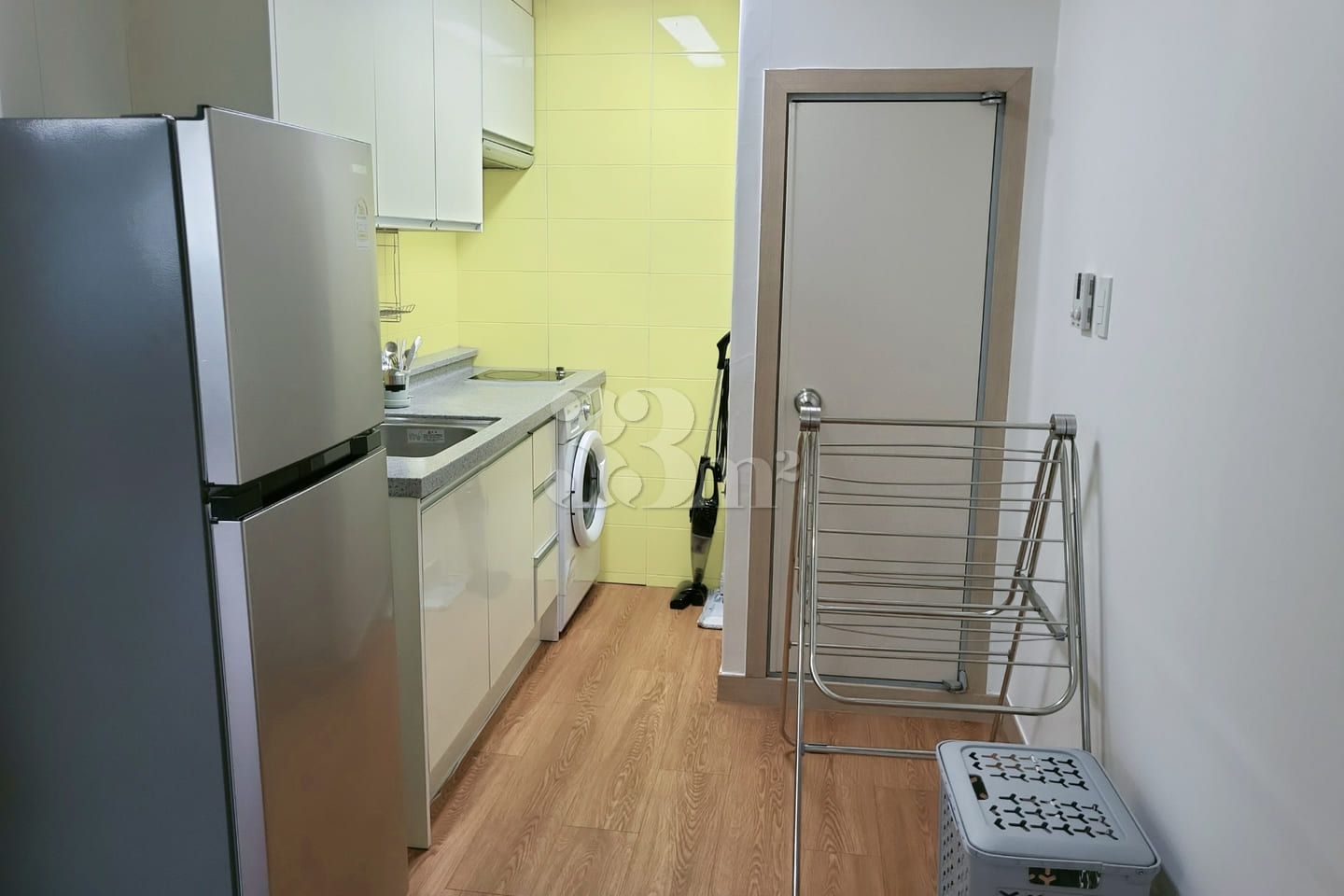 Spacious room, stylish room, close to the sta 11th image