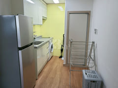 Spacious room, stylish room, close to the sta 11th image