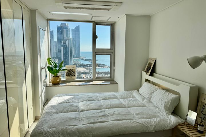 π BEXCO & Centum City, fully furnished 0th image