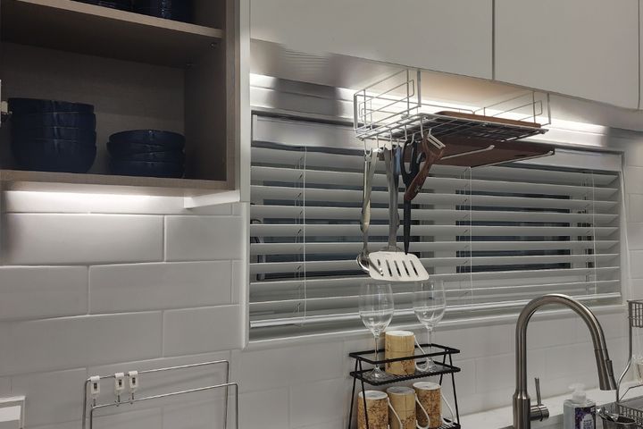 Brand-new, spacious two-room unit; parking av 5th image