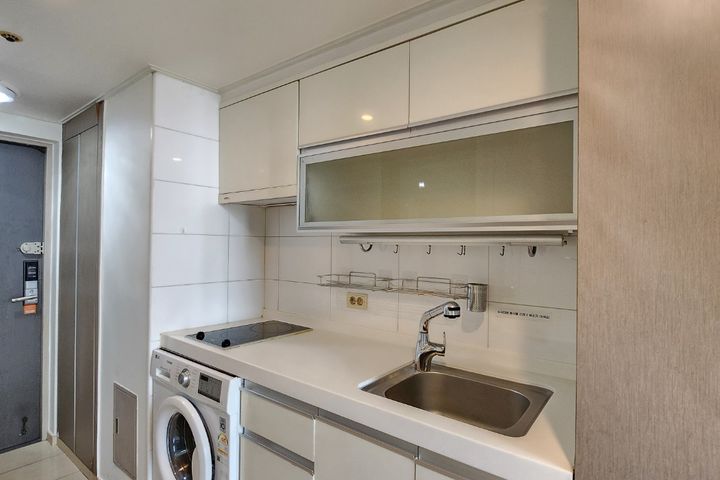 30-second walk to Gangnam Station, duplex stu 4th image