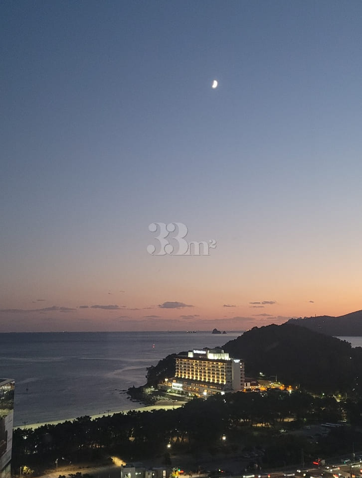 A Home Embracing the Haeundae Sea 9th image