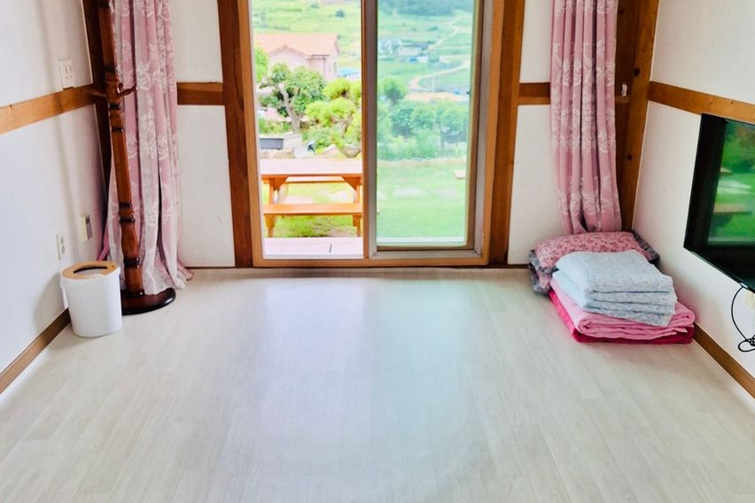 청산도 락 한옥 국화