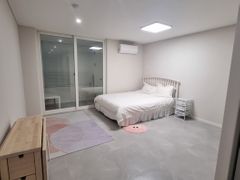 강남역 드레스룸이 있는 1번째 이미지