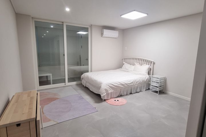 강남역 드레스룸이 있는 1번째 이미지