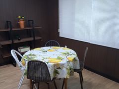 Japanese micro-home with easy parking 7th image