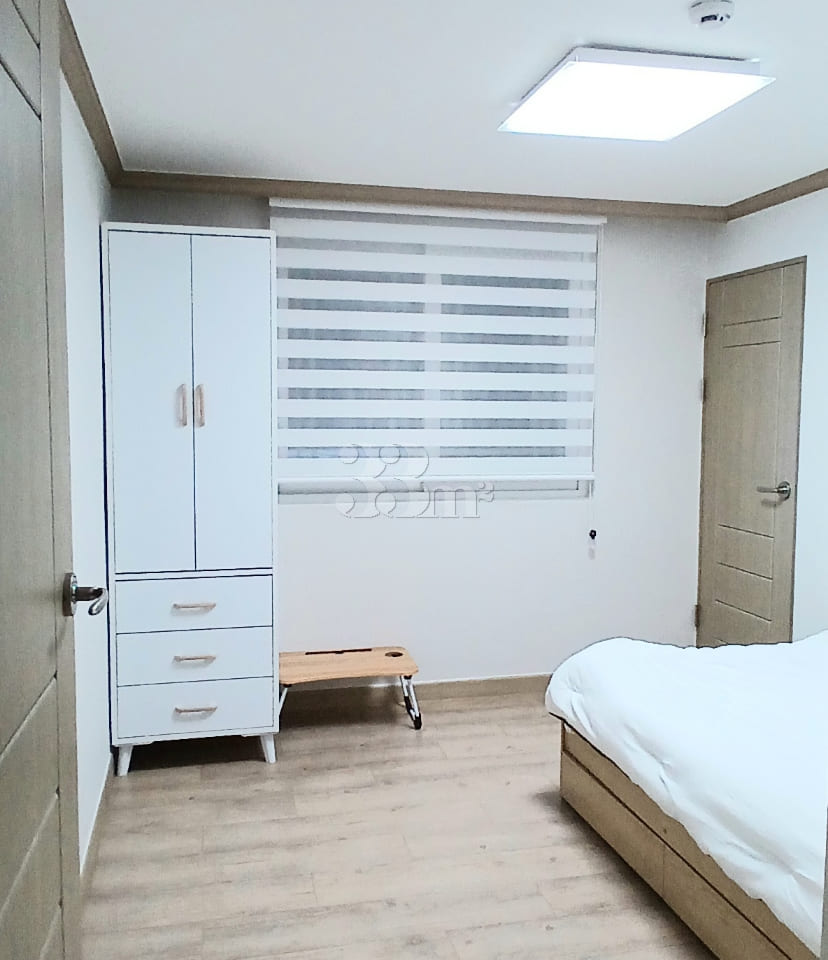 Susong-dong three-room apartment with good va 9th image