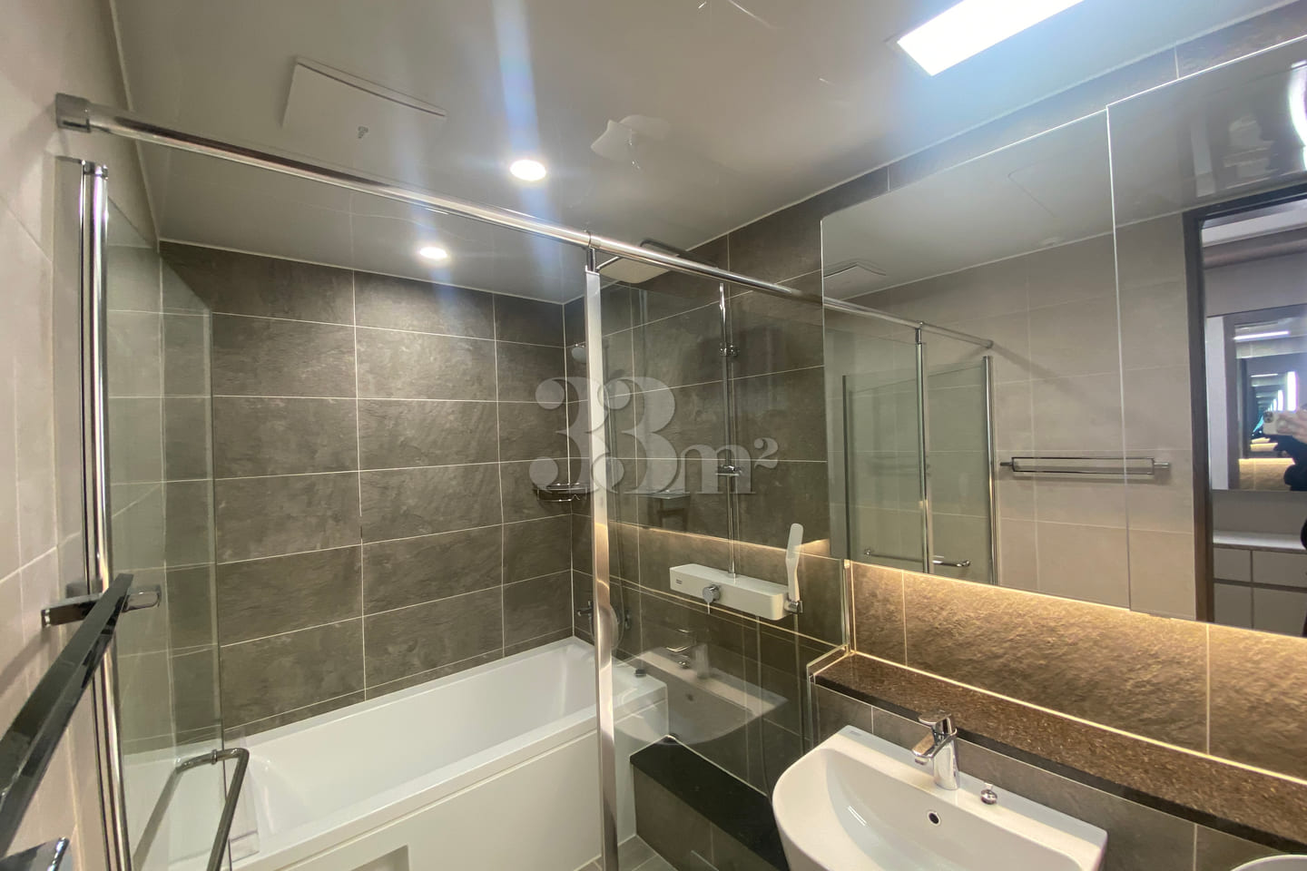 Stylish 4-bedroom apartment in Seocho 19th image