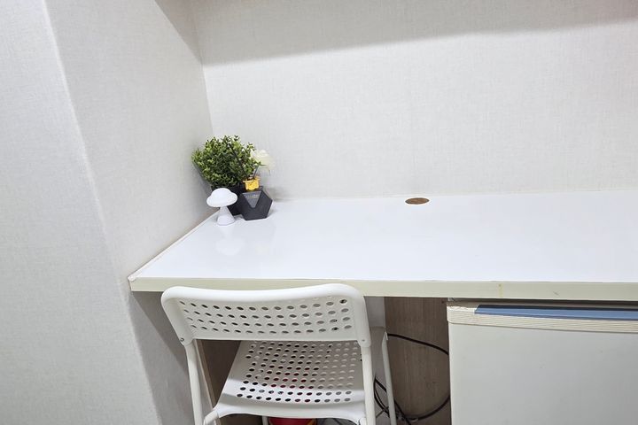 Shower room, 5 minutes from Nakseongdae Stati 4th image