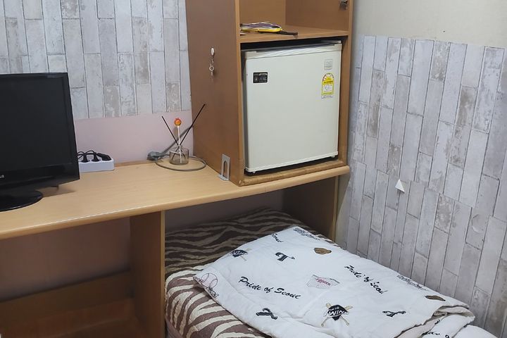 일반방(복도창) 32방 0번째 이미지