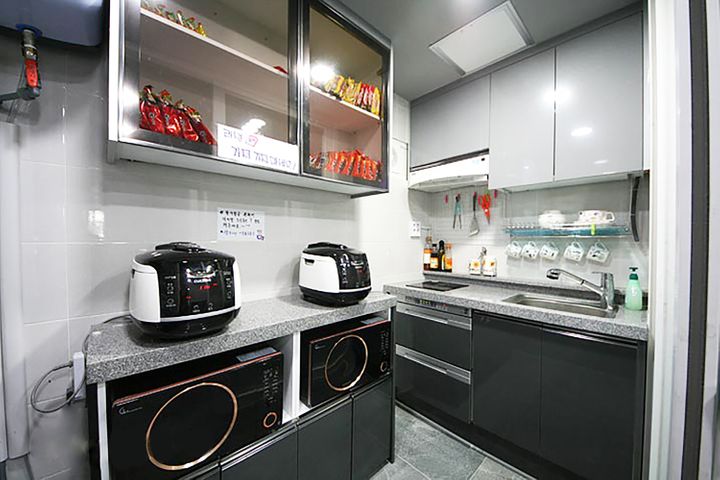 Hyehwa Studio Apartment with Individual Air C 15th image