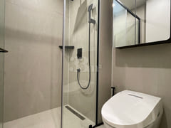 2-room unit near Centerfield Intersection 13th image