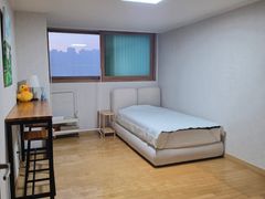 4-bedroom apartment near Sindaebang Station a 17th image