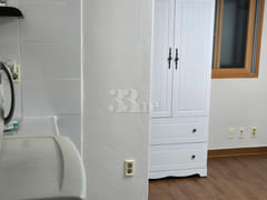 Room 102 6th image