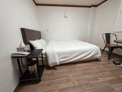 한달하우스 더블침대1 2번째 이미지