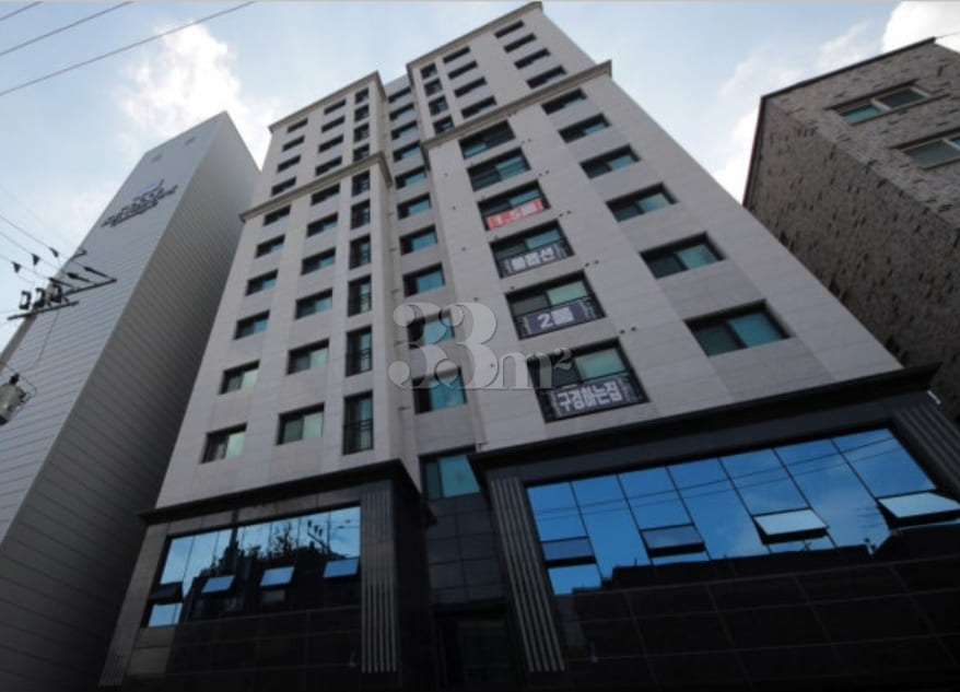 Newly built, fully furnished, prime floor 13th image