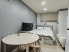 Newly built property right next to Sillim Sta 3th image