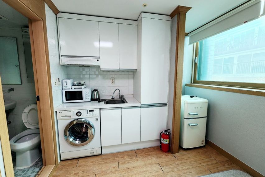 통창조용하고아늑한306