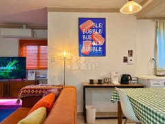 3 Bedrooms / 2 Bathrooms / Parking / Convenie 1th image