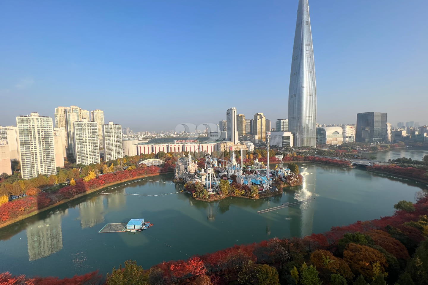 Lotte World Seokchon Lake View 0th image