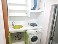 Room 103 4th image