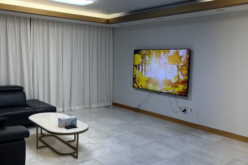 Goldenville 301 6th image