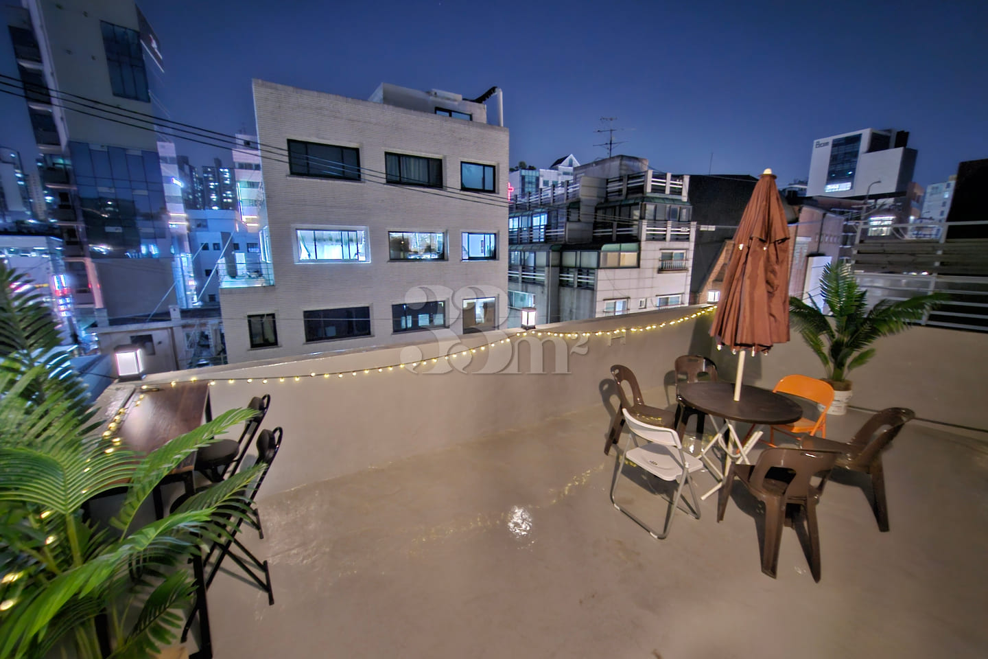 Two-room unit with rooftop, behind Geum-Dwaej 0th image