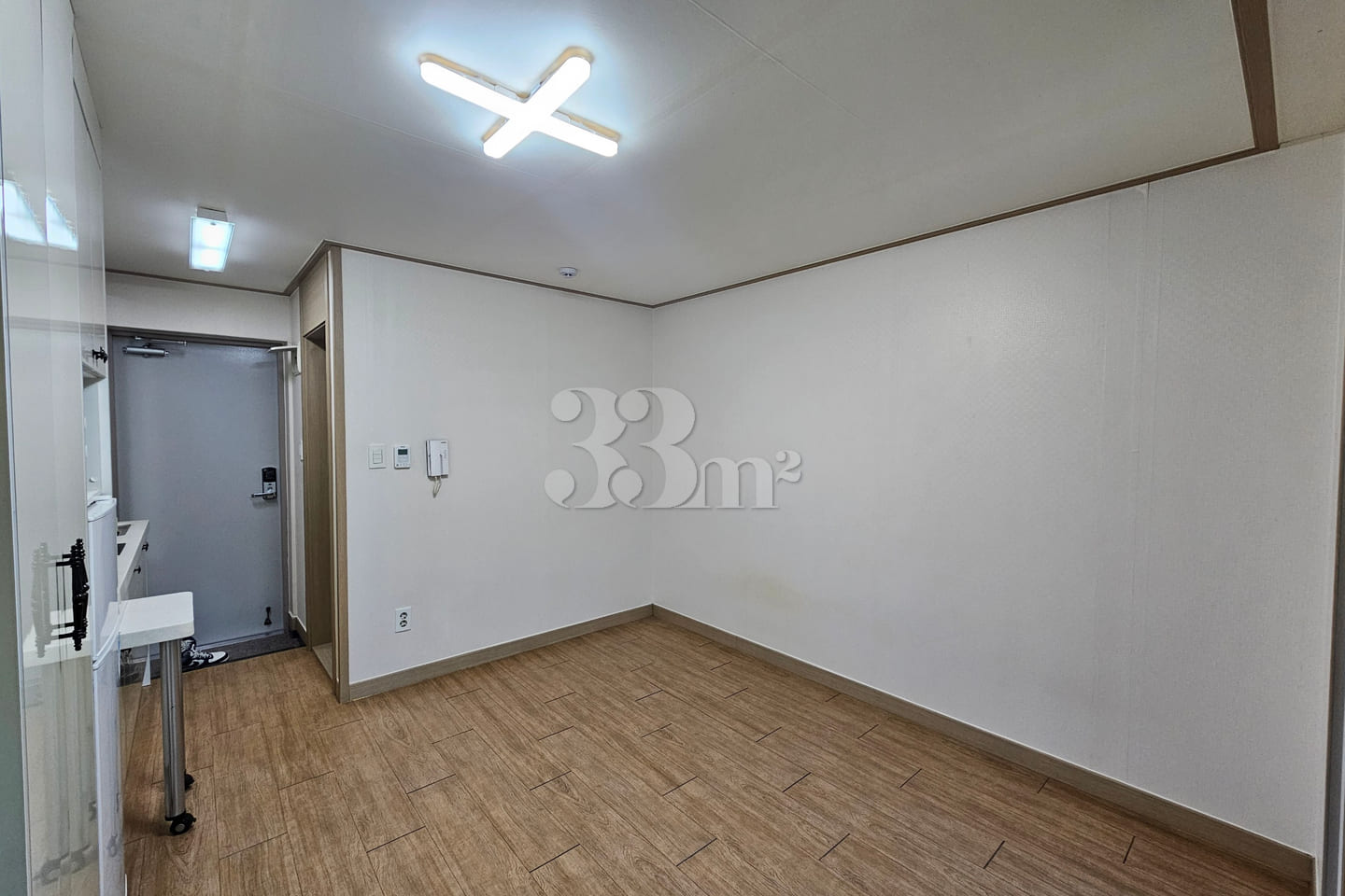 Studio Apartment 201 1th image