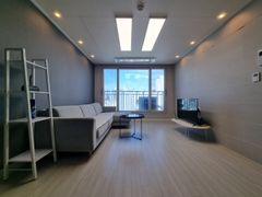 2-bedroom unit in a trendy area of Millak-don 1th image