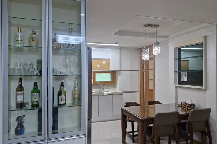 Fully furnished home with a stylish interior 9th image