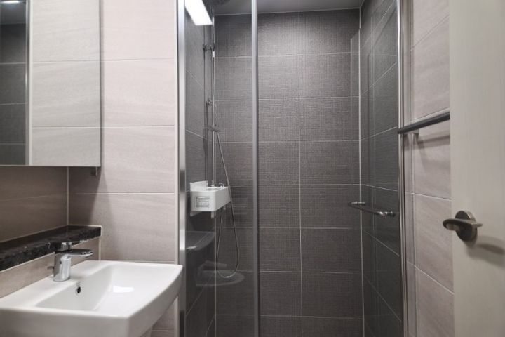 Short-term rental of a home currently for sal 12th image