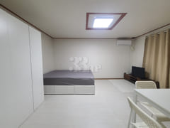 Dujeong-dong, spacious room with 1 queen bed 2th image
