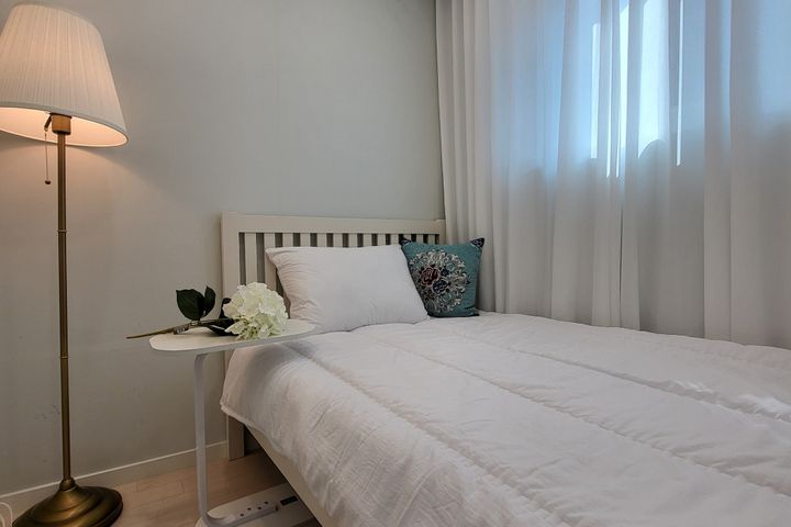 Clean, fully-furnished apartment in Seongbuk- 11th image