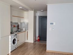 Cozy room in the heart of Ulsan's transportat 1th image