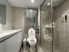 #38 Deluxe Suite #4 people 13th image