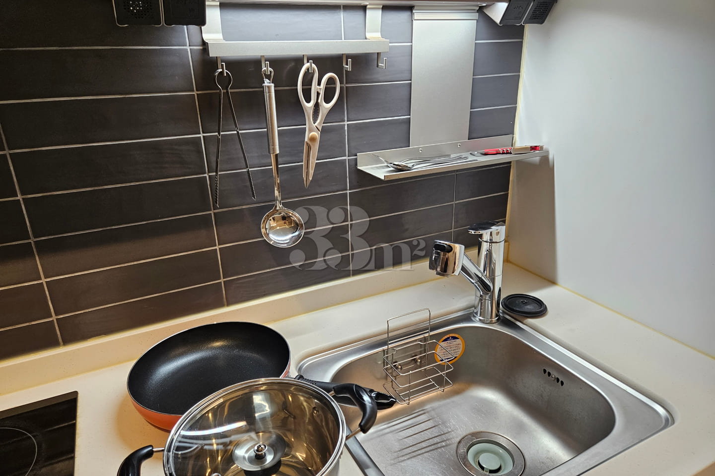 Fully furnished studio apartment in the Gangn 9th image