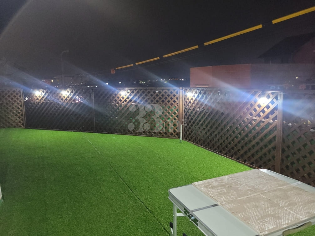 The Greenhouse on the Rooftop 7th image