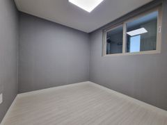 2-bedroom unit in a trendy area of Millak-don 6th image