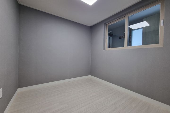 2-bedroom unit in a trendy area of Millak-don 6th image